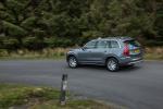 Volvo XC90 D5 Momentum 2015 года (UK)